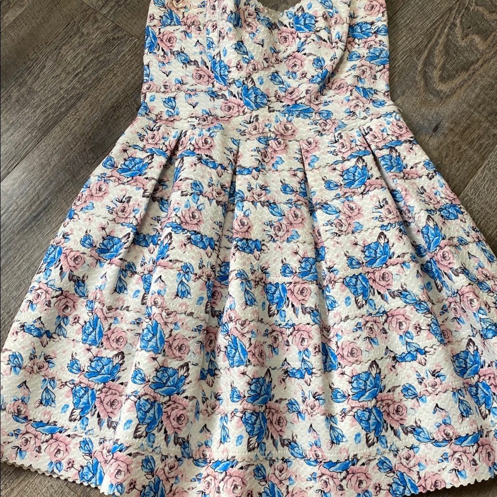 Cute Floral Dress! ✨
